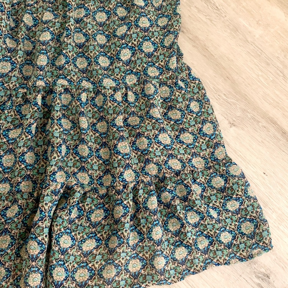 Floral slightly sheer flippy dress size S - Picture 3 of 5
